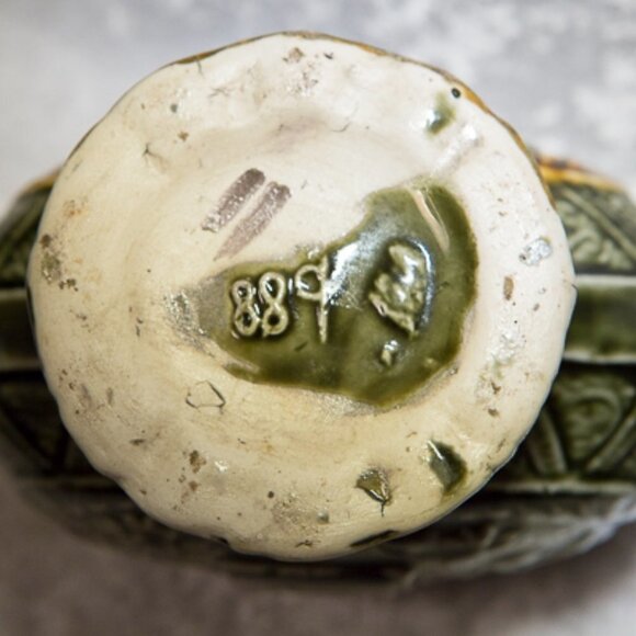 Antique European Majolica Pedestal Vase 19th Century - Picture 8 of 15